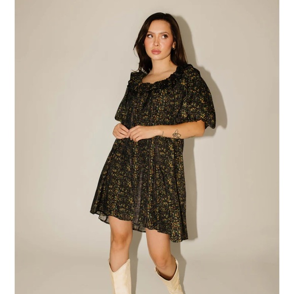 Zoco Good Luck Gem Mini Puff Sleeve Dress in black floral. - Picture 12 of 14